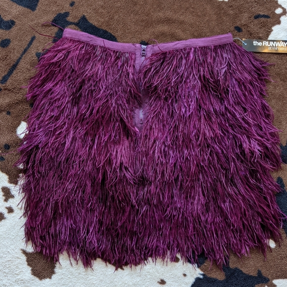 OSTRICH SKIRT - Picture 3 of 5